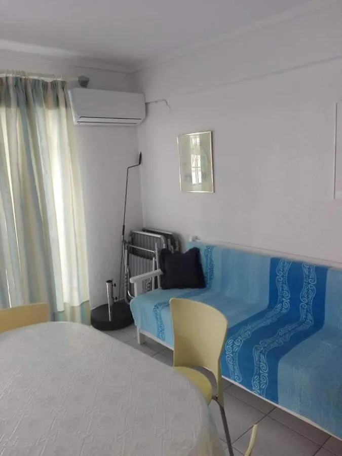 Wb Apartment Flogita